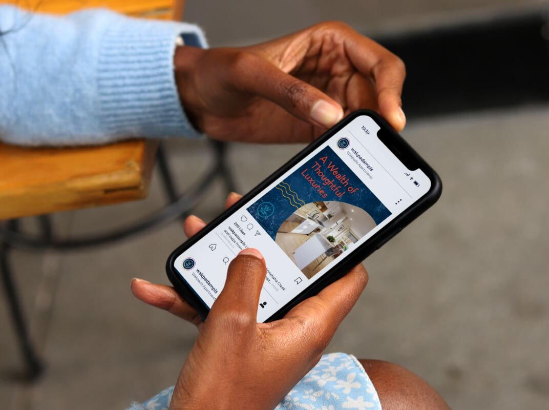 a person viewing the wakpada website on their phone
